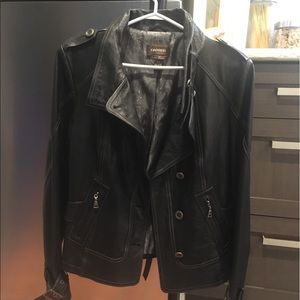 Danier black medium Woman’s leather coat